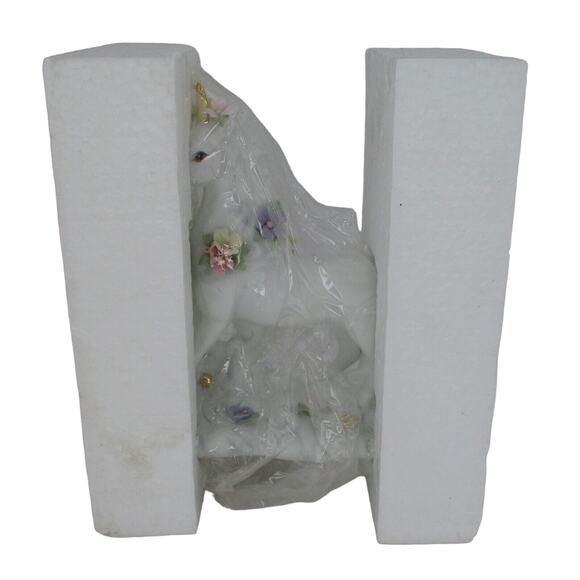 Porcelain Unicorn with Gold Horn and Flowers 6" High Standing 1997 - Picture 8 of 9